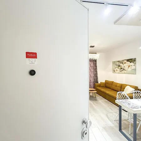 The Melting Horizon *