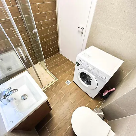 The Melting Horizon Apartment *