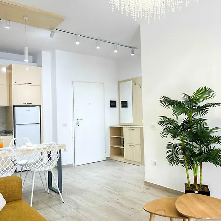 The Melting Horizon *