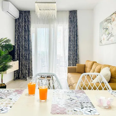 The Melting Horizon Golem (Tirana)