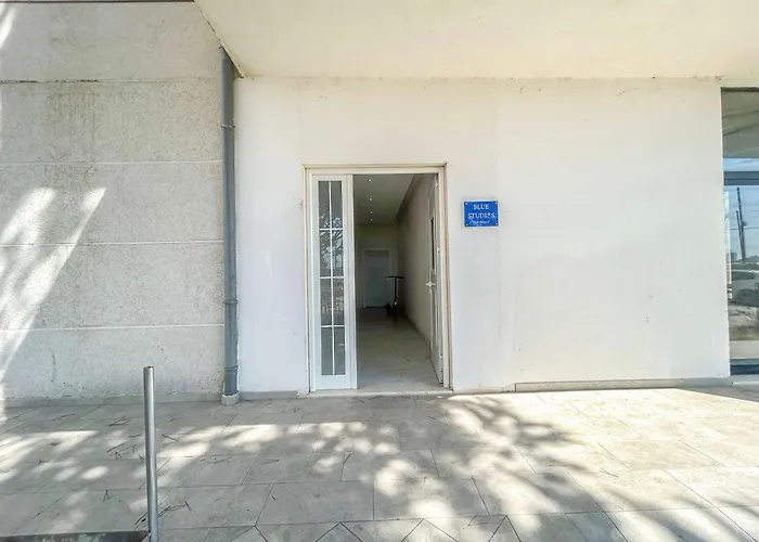 Apartment The Melting Horizon Golem (Tirana)