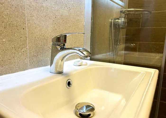 The Melting Horizon Golem (Tirana)