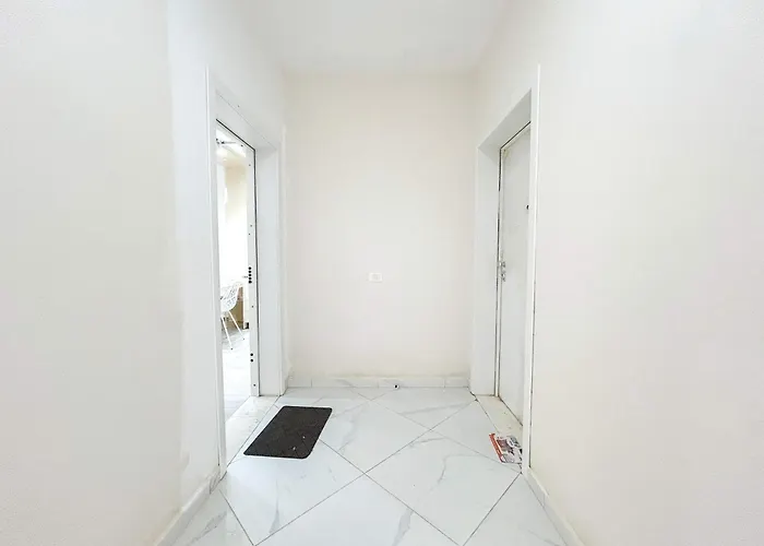 Apartment The Melting Horizon Golem (Tirana)