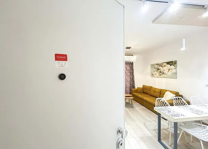 The Melting Horizon *