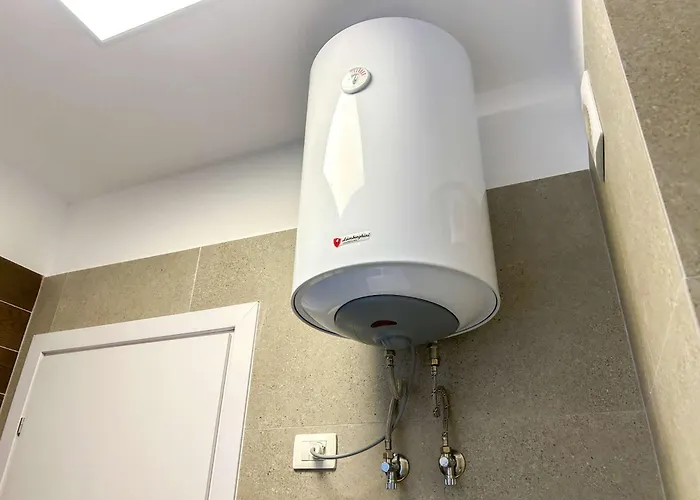 The Melting Horizon *