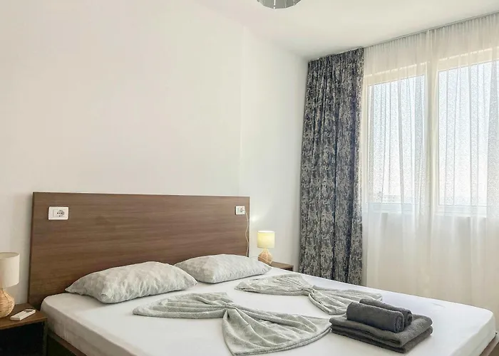 Apartment The Melting Horizon Golem (Tirana)