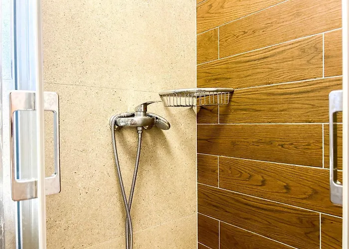 The Melting Horizon *