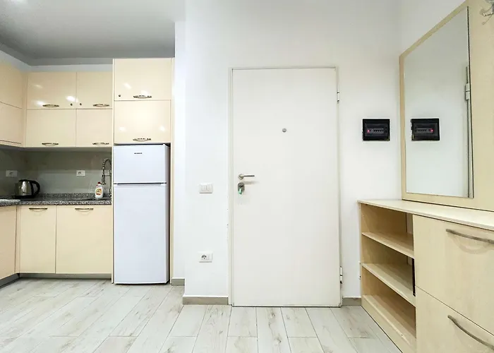 The Melting Horizon *