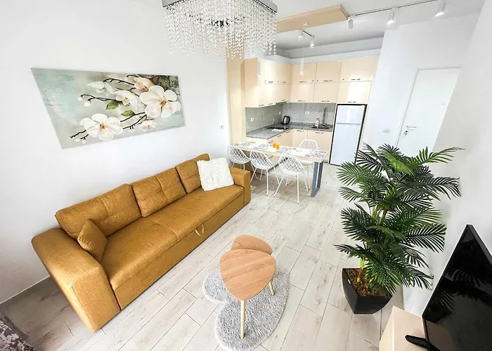 The Melting Horizon Apartment *